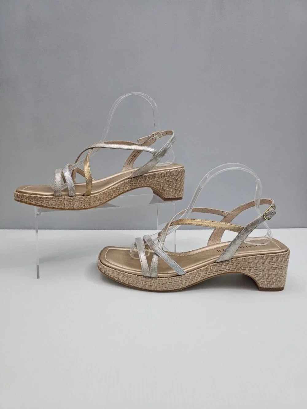 Donald Pliner Rosalie Strappy Wedge Sandal Womens 9.5 Platino Gold Leather NEW